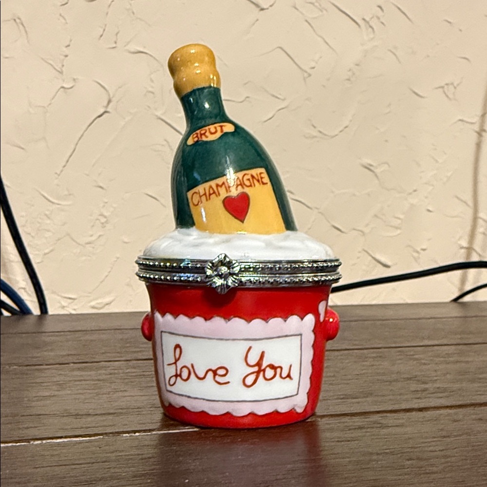 Porcelain Hinged Trinket Box Champagne in Ice Buckets! Valentines Day Hearts